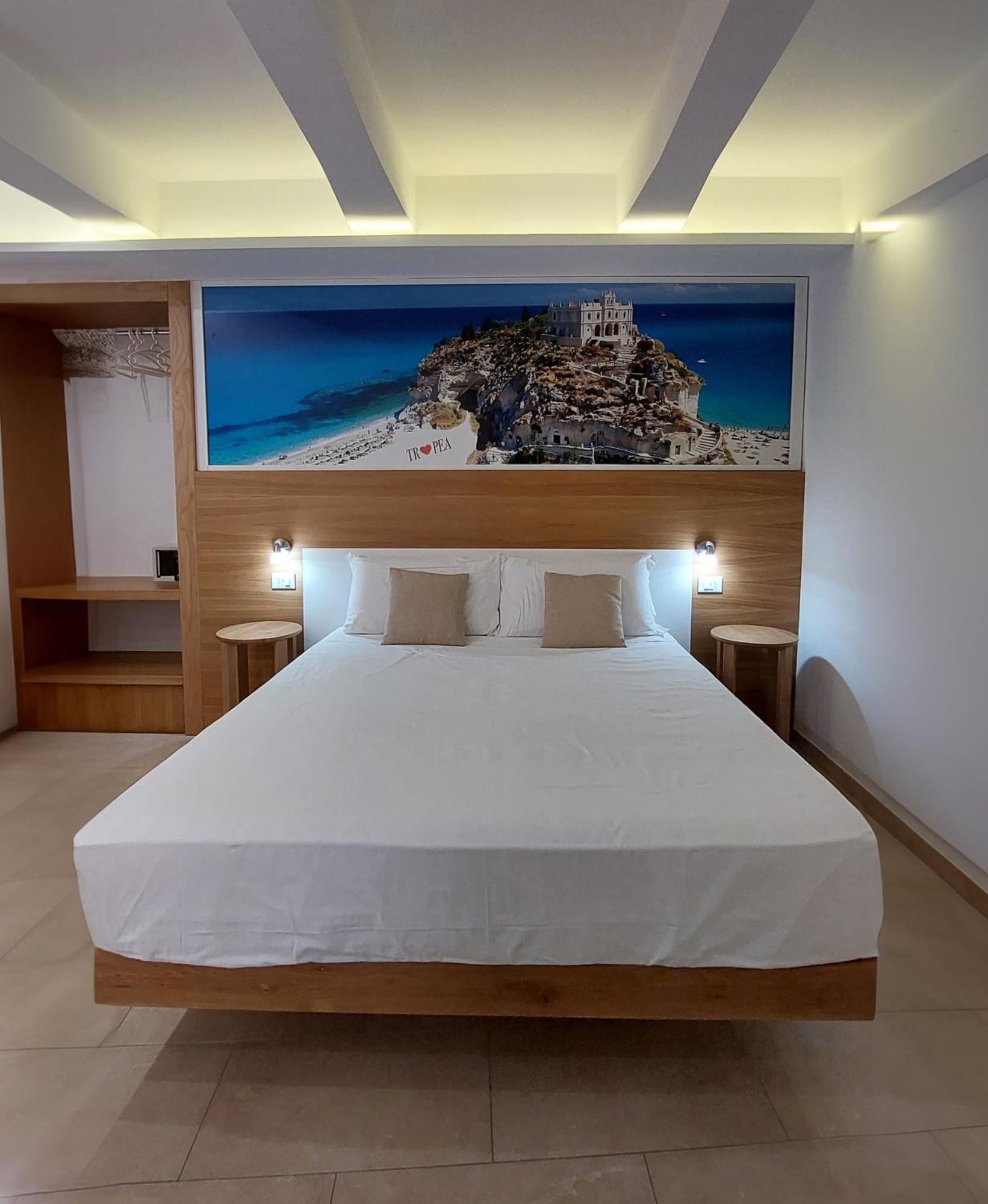 Don Francisco Rooms - Tropea Luaran gambar