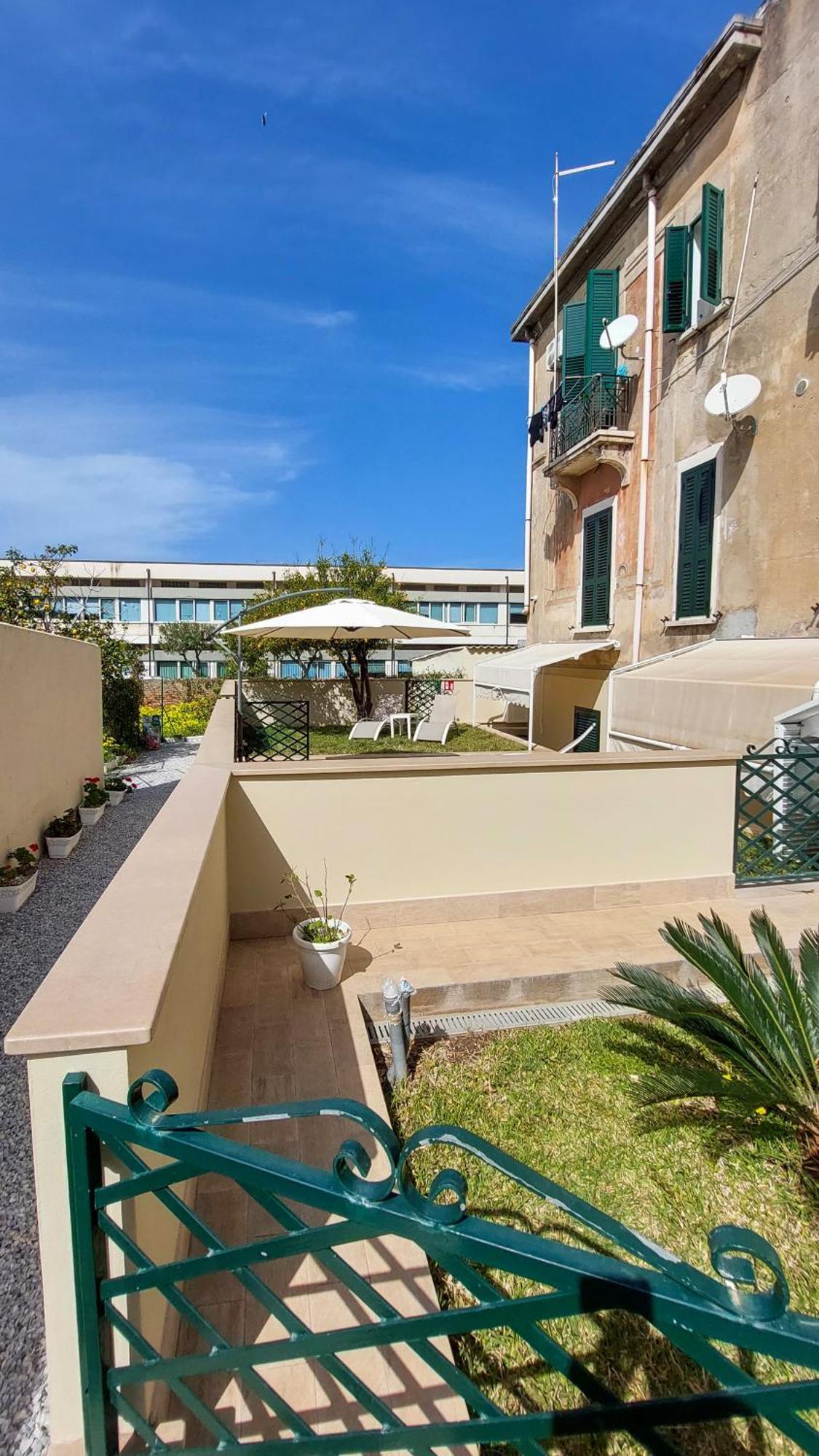 Don Francisco Rooms - Tropea Luaran gambar